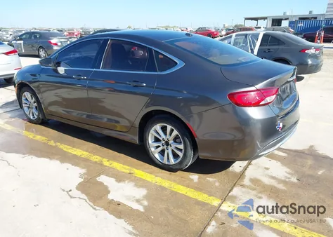 2015 Chrysler 200 Limited z USA, uszkodzony, nr VIN 1C3CCCAB5FN681634